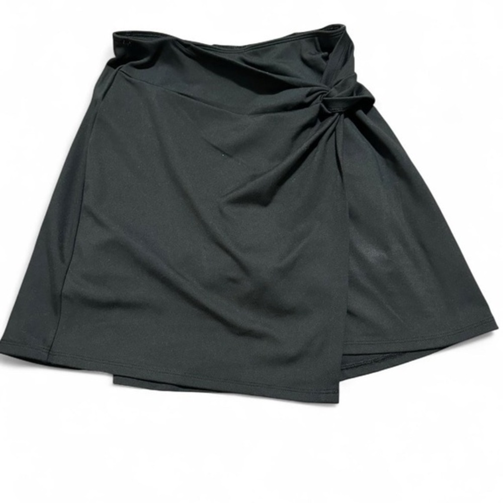 Gilly Hicks Recharge Skort, size XS